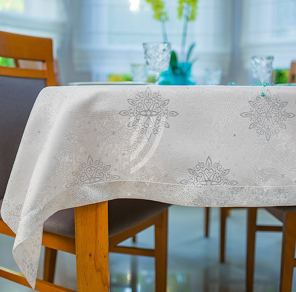 Obrus Emma Srebrny MT