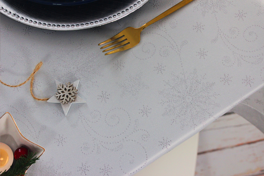 Obrus Świąteczny WP Królowa Śniegu Biało-Srebrna