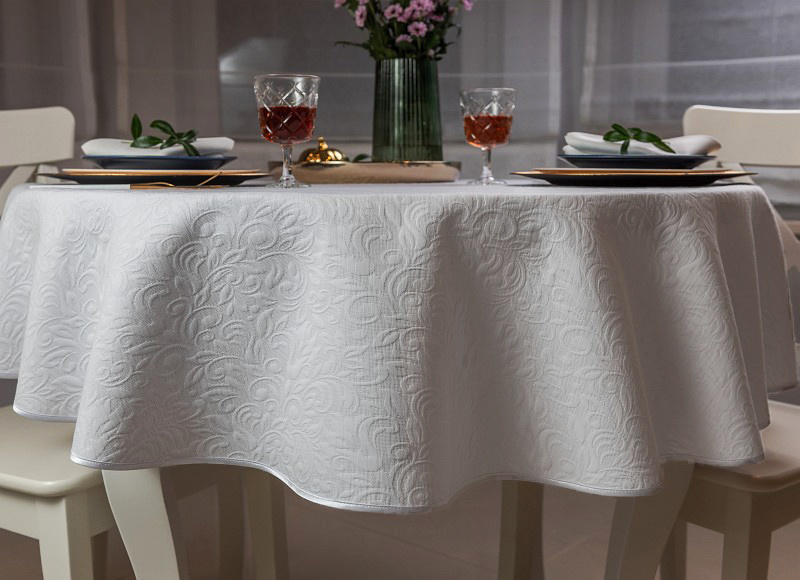 W_Obrus koło 150 Jasmine Lamówka