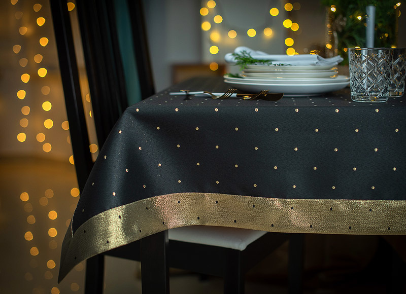 W_Obrus 140x220 Świąteczny Złota Kropka Czarny Mankiet 6cm