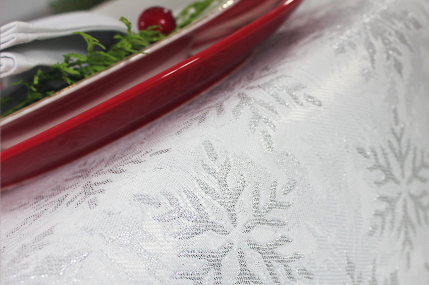 W_Obrus 110x110 Świąteczny Snowflake Srebrny WP