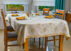 Obrus Emma Złoty MT