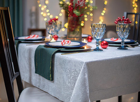 Obrus Świąteczny Christmas Tree Srebrny Mankiet 6/1