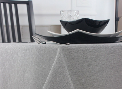 Obrus Frozen Srebrno-Czarny MT