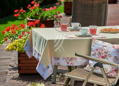 Obrus Pola Beżowy Listwa Flowers W24W25 Obrus Pola Beżowy Listwa Flowers W24W25