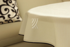 Kremowy obrus Kraina Obrusów