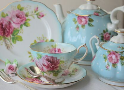 Styl romantyczny - porcelanowa zastawa Styl romantyczny - porcelanowa zastawa