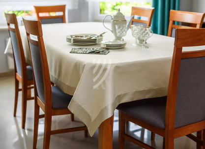 Obrus Illusion Złoty MT 5/1