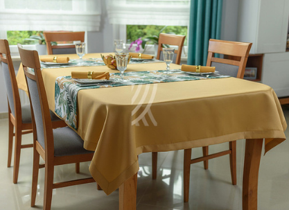 Obrus Gładki Złoty MT