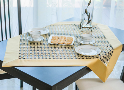 Obrus z Gipiury Złoty Listwa Obrus z Gipiury Złoty Listwa